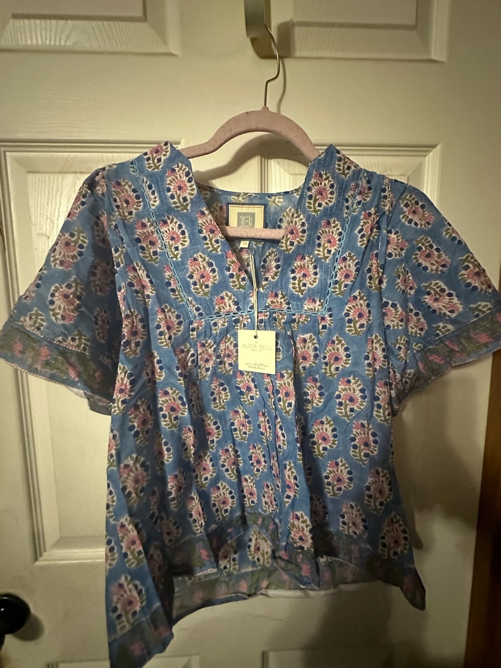 NWT Alicia Bell Sky blue Floral Boho Flutter Sleeve Top